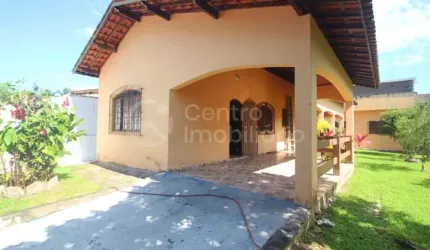 CASA à venda com 2 quartos em Peruíbe, no bairro Jardim Veneza