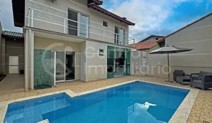 CASA à venda com piscina e 3 quartos em Peruíbe, no bairro Jardim Imperador