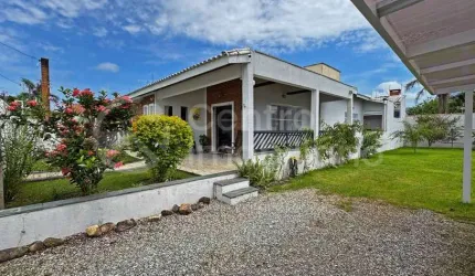 CASA à venda com 3 quartos em Peruíbe, no bairro Stella Maris