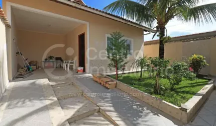 CASA à venda com 3 quartos em Peruíbe, no bairro Jardim Veneza