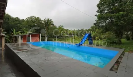 CASA à venda com piscina e 3 quartos em Peruíbe, no bairro Bananal