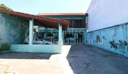 CASA à venda com 3 quartos em Peruíbe, no bairro Cidade Balneária Nova Peruíbe