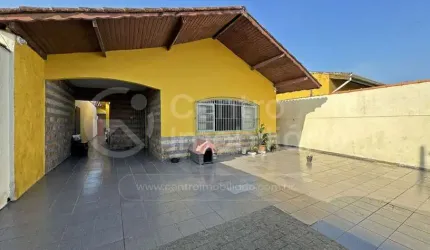 CASA à venda com 2 quartos em Peruíbe, no bairro Jardim Três Marias