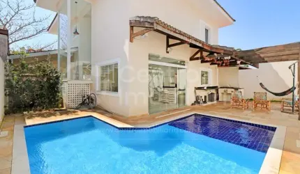 CASA à venda com piscina e 4 quartos em Peruíbe, no bairro Parque Turistico
