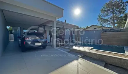 CASA à venda com piscina e 3 quartos em Peruíbe, no bairro Jardim Três Marias