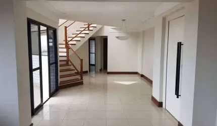 Cobertura para venda tem 340 metros quadrados com 4 quartos em Bosque da Saúde - São Paulo - SP