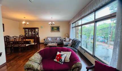 Casa Assobradada  a venda no bairro de Indianopolis com 486 metros