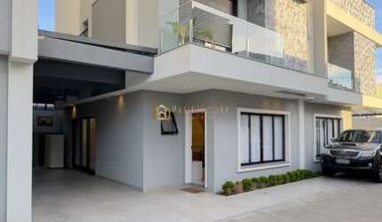 Casa em condomínio fechado com 4 quartos à venda na Rua Cristiano Strobel, Xaxim, Curitiba, 147 m2 por R$ 1.400.000