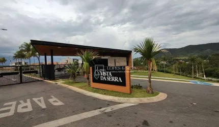 Terreno com 360m² à Venda no Condomínio Vista da Serra, Atibaia, SP