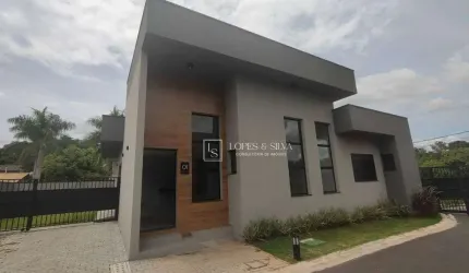 Casa com 3 Suítes Térrea à Venda localizada no Bairro Chácaras Interlagos, Atibaia, SP
