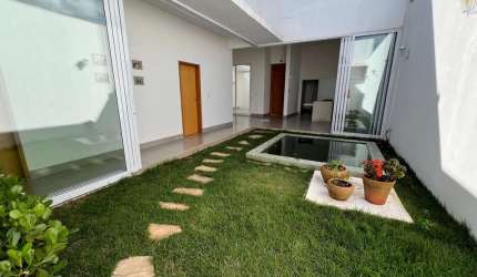 Casa á venda com 3 suítes com excelente acabamento