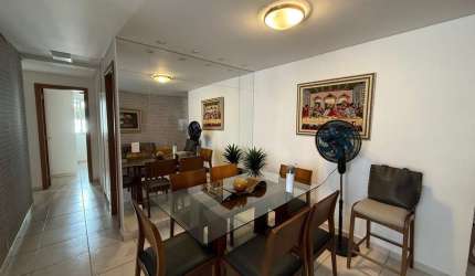 Apartamento com moveis planejados 3 quartos sendo 1 suíte a 500 metros do praia