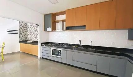 Casa a Venda em Condomínio Fechado