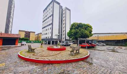 Apartamento com 3 quartos à venda na Avenida Augusto dos Anjos, 220, Jóquei Clube, Fortaleza por R$ 220.000