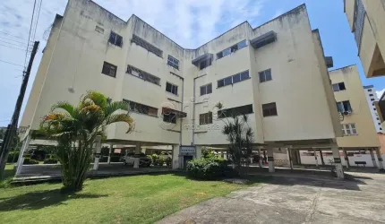 Apartamento com 4 quartos à venda na Francois Teles de Menezes, 50, Fátima, Fortaleza por R$ 245.000