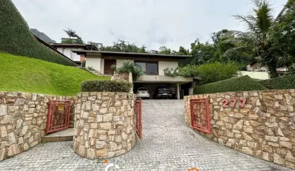 Casa com amplo terreno, 400 m² por R$ 999.000 - Vila Nova - Blumenau/SC