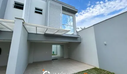 Sobrado com 3 dormitórios à venda, 114 m² por R$ 455.000,00 - Velha Central - Blumenau/SC