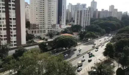 Sala comercial de 110m²em São Paulo no Central Ibirapuera Park.