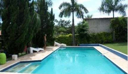 Chácara à venda em Indaiatuba-SP, Recreio Campestre Internacional Viracopos IV: 3 quartos, 2 salas, 1 banheiro, 4 vagas e 200m²!