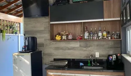 Casa em condomínio no Montreal
