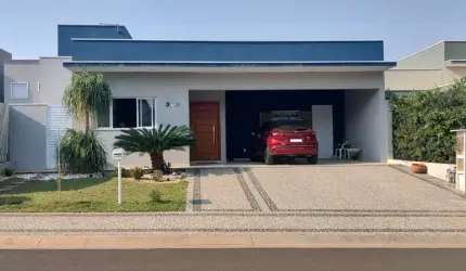 Imperdível! Casa em condomínio à venda em Indaiatuba-SP, Jardim Residencial Dona Lucilla, 3 quartos, 1 suíte, 2 salas, 3 banheiros, 4 vagas, 188,65m²
