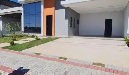 Linda casa térrea com três suítes e piscina no condomínio Jardim Laguna em Indaiatuba.