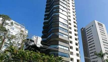 Apartamento de Luxo no Morumbi: 4 Quartos, 2 Suítes, 3 Salas, 5 Banheiros e 4 Vagas de Garagem - 230m²! Venha Conferir!