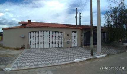 Excelente casa, ótima oportunidade na cidade de Mongaguá.