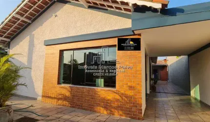 Casa com 300m de terreno em local nobre 50m da praia