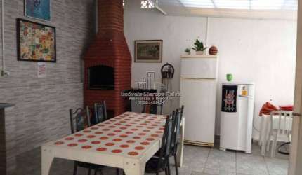 Casa no centro de mongaguá.