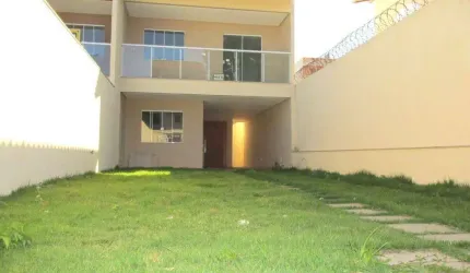 Casa com 3 dormitórios à venda, 130 m² por R$ 800.000,00 - Itapebussu - Guarapari/ES