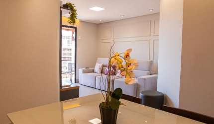 Lindo Apartamento no Célia Meirelles