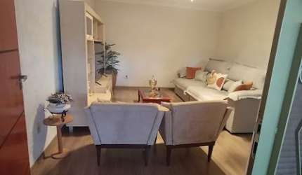Linda casa Térrea