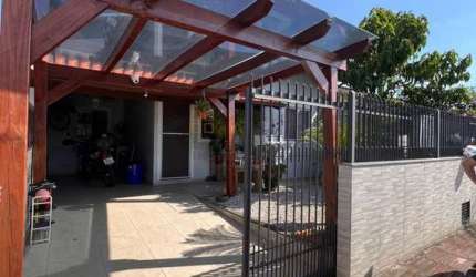 Casa à venda no bairro Forquilhas em São José/SC