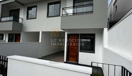 Sobrado à venda no bairro Forquilhas - São José/SC
