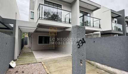 Sobrado à venda no bairro Potecas - São José/SC