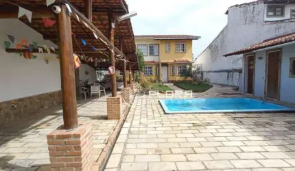 Casa com 3 dormitórios à venda, 258 m² por R$ 975.000,00 - Piratininga - Niterói/RJ