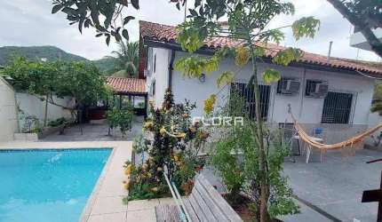 Casa com 4 dormitórios à venda, 292 m² por R$ 950.000,00 - Piratininga - Niterói/RJ
