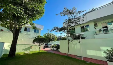 Apartamento com 2 dormitórios à venda, 65 m² por R$ 350.000 - Itaipu - Niterói/RJ