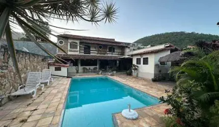 Casa com 3 dormitórios à venda, 250 m² por R$ 650.000,00 - Itaipuaçu - Maricá/RJ