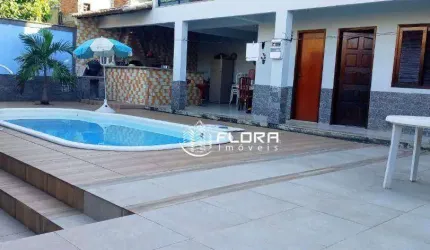 Casa com 4 quartos, sendo 2 suítes, com à 200 m², à venda por R$ 550.000 - Maricá/RJ