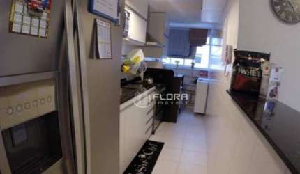 Apartamento à venda, 56 m² por R$ 300.000,00 - Maceió - Niterói/RJ
