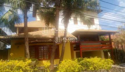 Casa com 3 dormitórios à venda, 600 m² por R$ 2.100.000,00 - Piratininga - Niterói/RJ