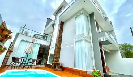 Casa com 3 dormitórios à venda, 242 m² por R$ 1.890.000,00 - Itacolomi - Balneário Piçarras/SC