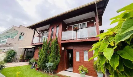 Casa à venda, 180 m² por R$ 1.200.000,00 - Centro - Navegantes/SC