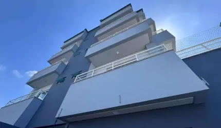 Apartamento com 2 dormitórios sendo um suite à venda, 81 m² por R$ 450.000 - Centro em Navegantes/SC