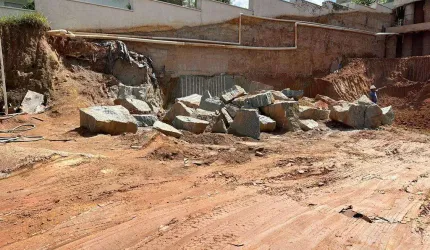 Terreno em Condomínio para Venda em Santana de Parnaíba, Tamboré