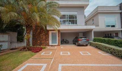 Casa em Condomínio para Venda em Santana de Parnaíba, Alphaville, 3 dormitórios, 1 suíte, 4 banheiros, 4 vagas