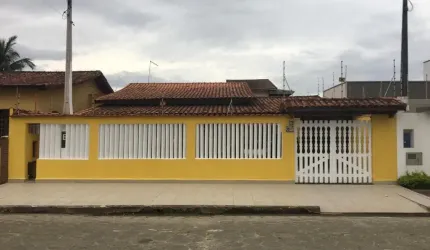 Casa no bairro Jardim Regina em Itanhaém