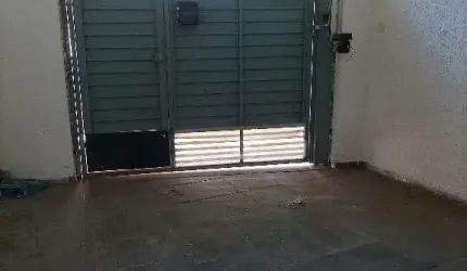 Sobrado independente,  2 dorm, 1vaga para locação R$ 1.300,00